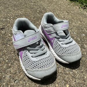 Toddler ASICs sneakers size 7